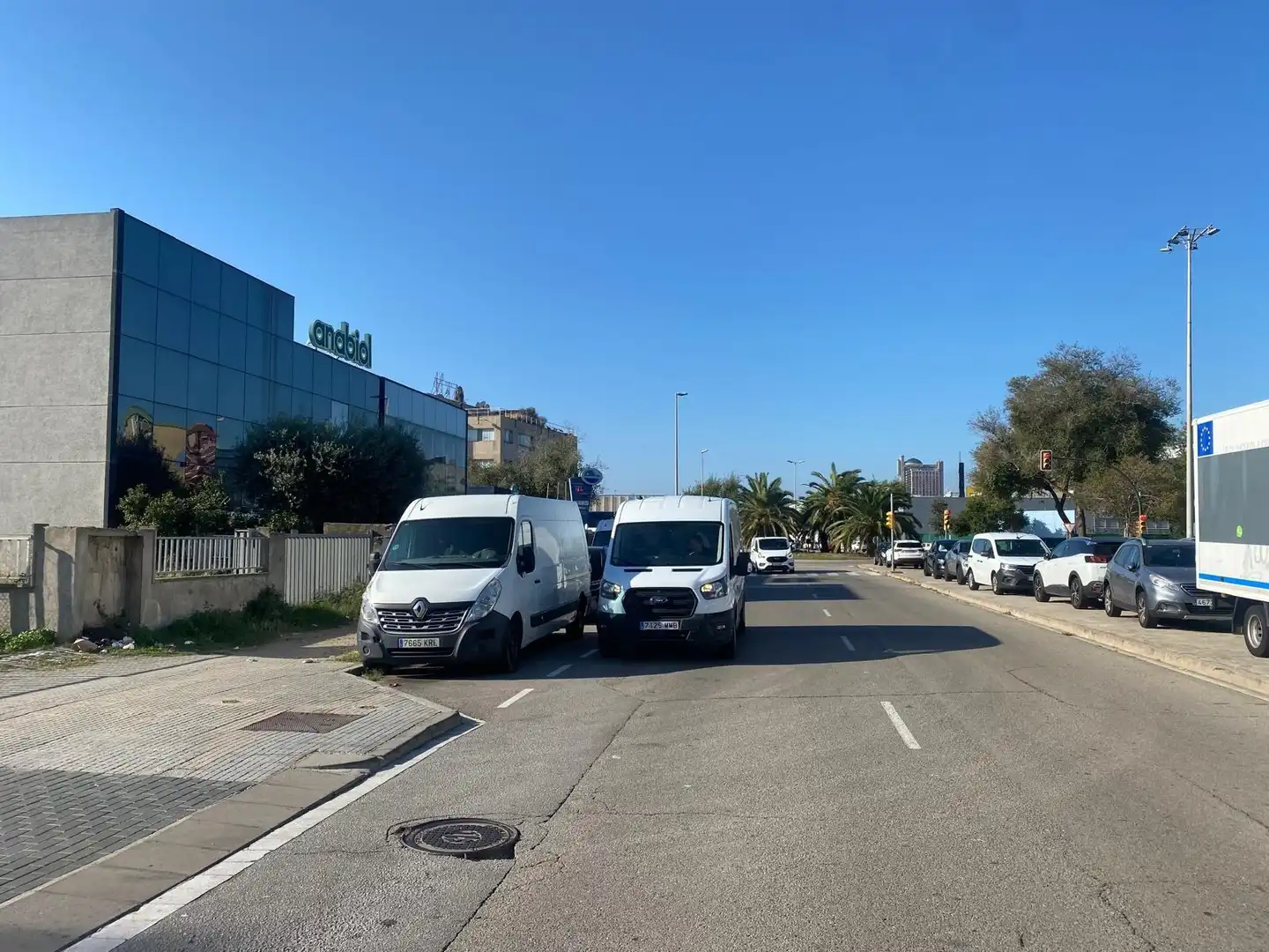 Fabrikhallen zur Miete in Calle de les Ciències, La Font d'en Fargues