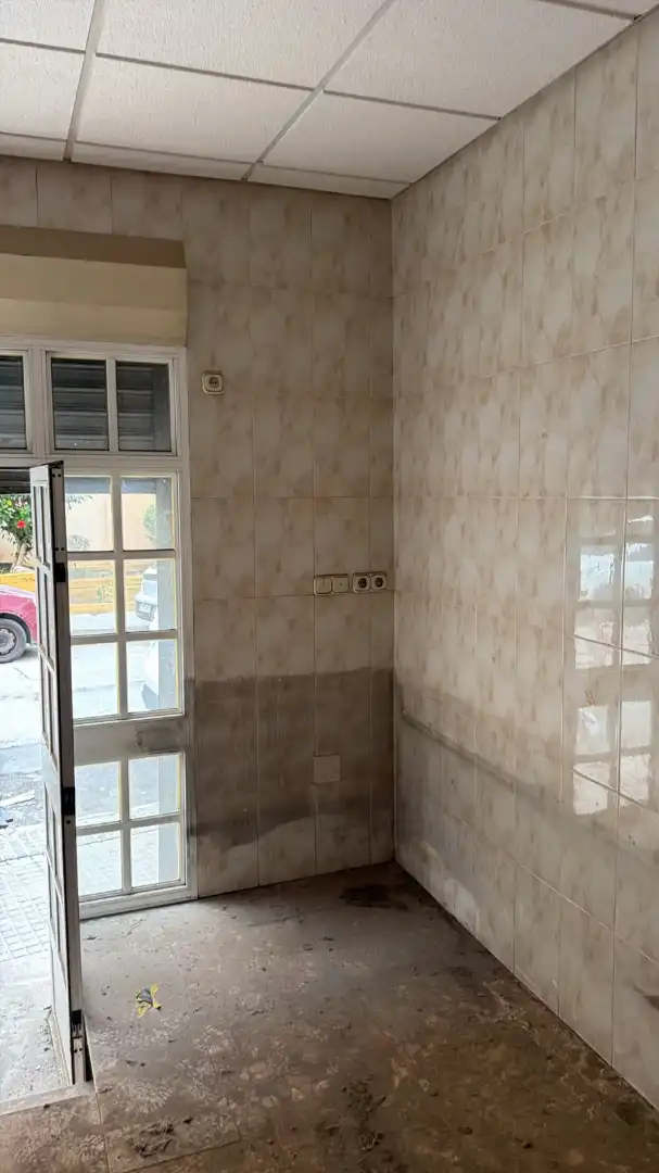 Local comercial de lloguer a Calle Fernando IV 6, imagen 4