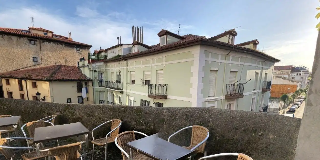 Terraza de Planta baja en venta en Laredo con Balcón