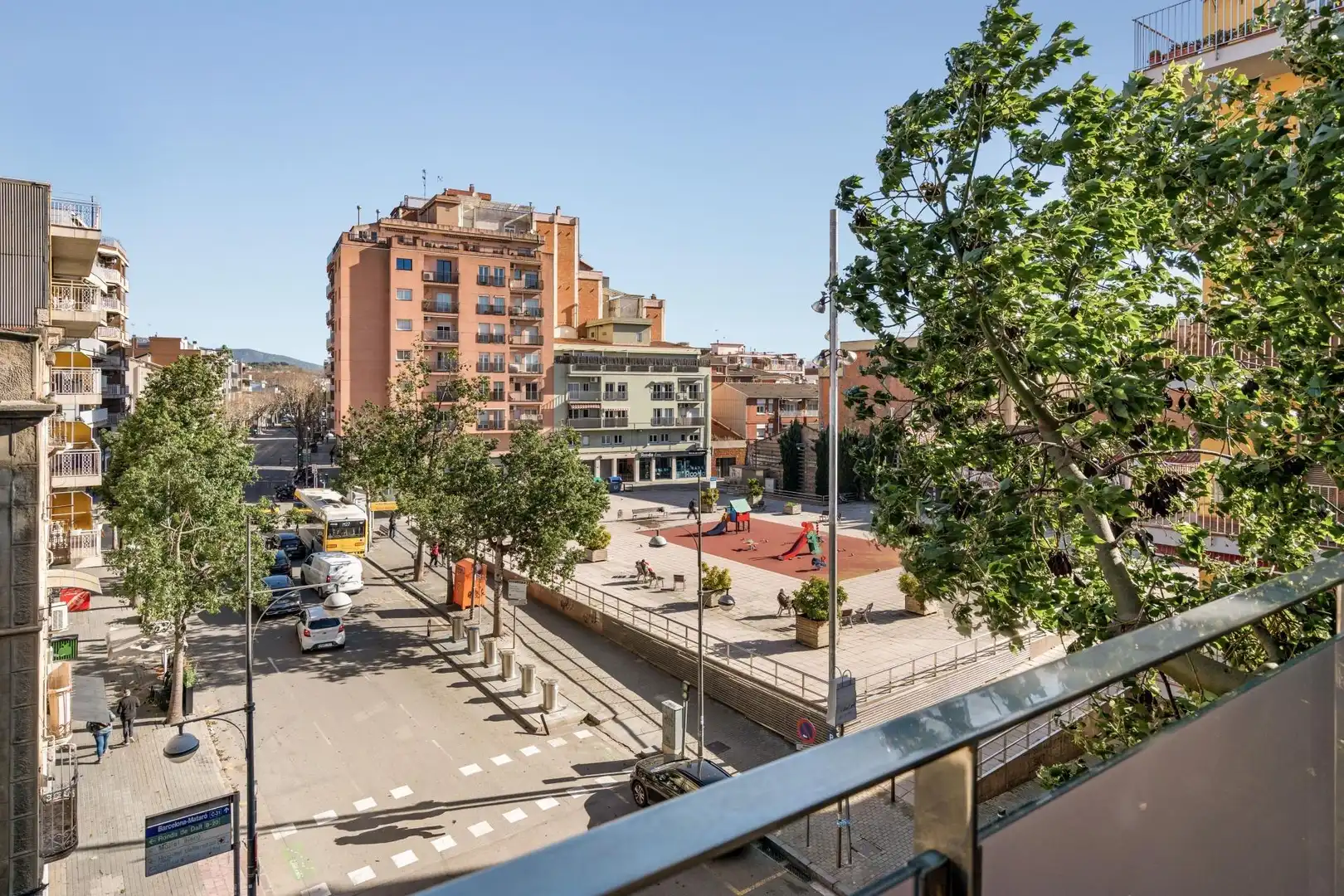 Vista exterior de Pis en venda en Badalona amb Aire condicionat, Parquet i Terrassa