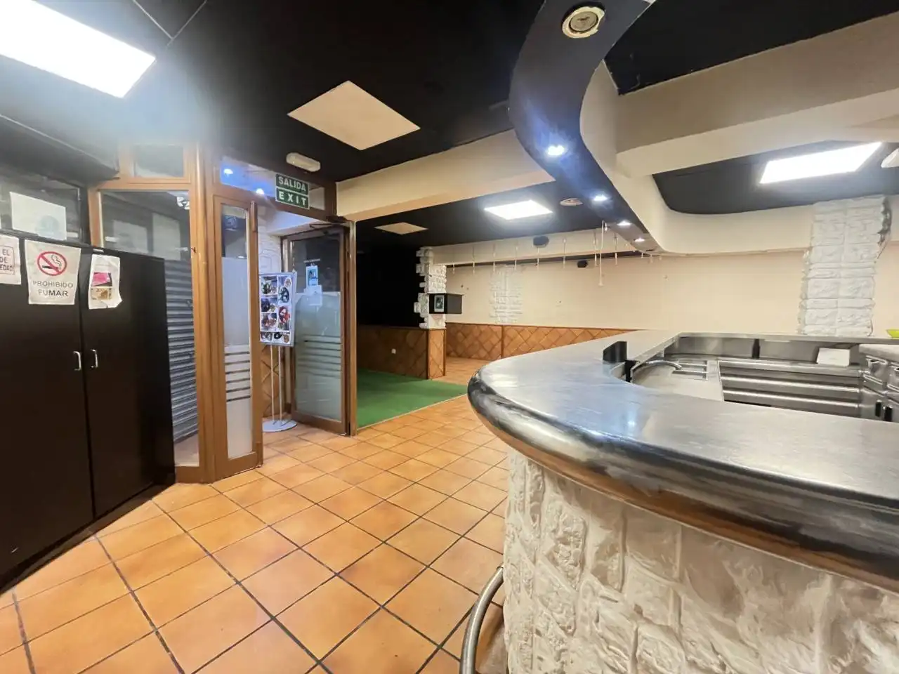 Local comercial de lloguer a Calle Severo Ochoa 6