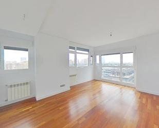 Living room of Flat for sale in  Madrid Capital  with Air Conditioner, Heating and Storage room