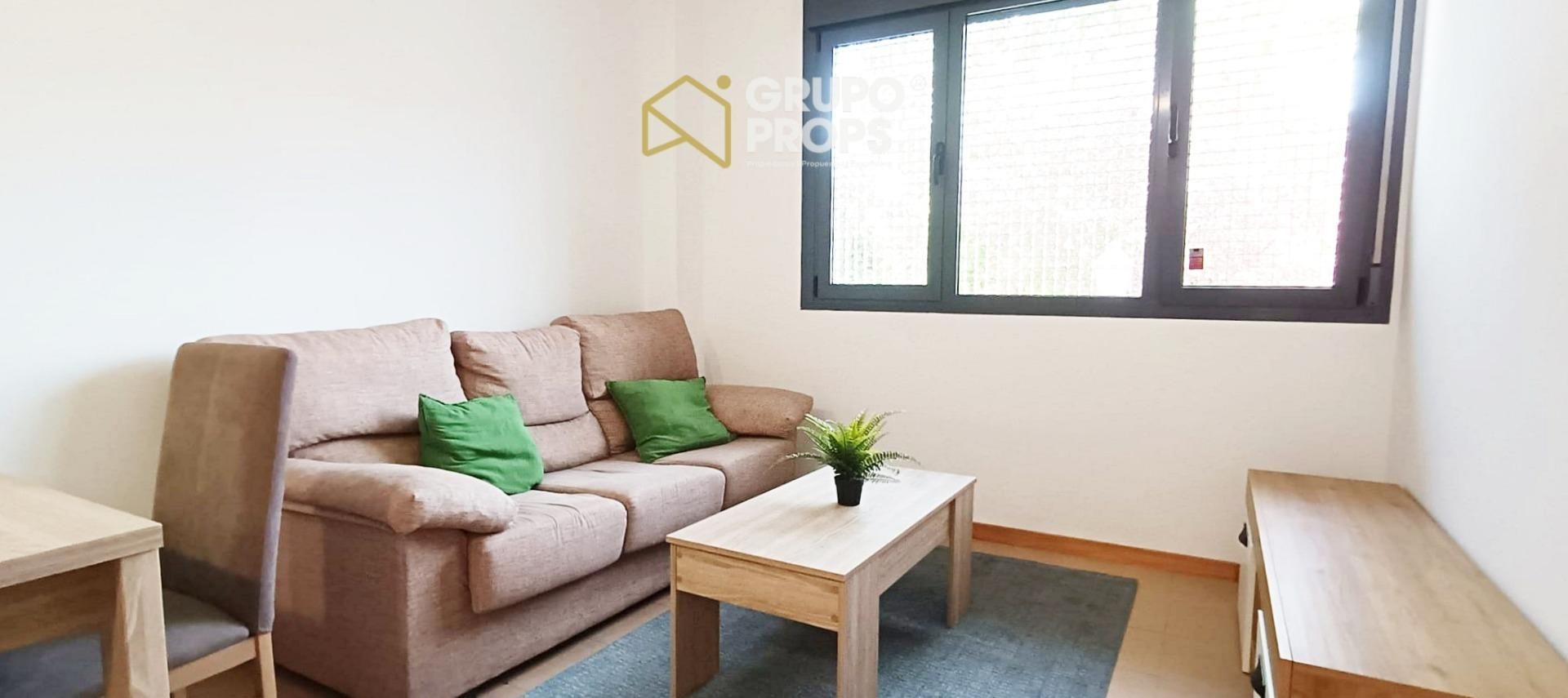 Living room of Apartment for sale in  Madrid Capital  with Air Conditioner and Heating
