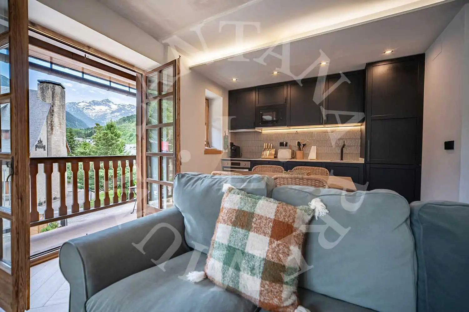 Exterior view of Flat for sale in Naut Aran  with Heating, Parquet flooring and Furnished