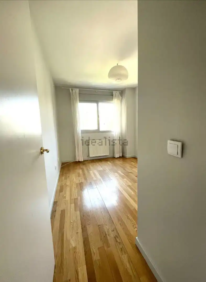 Bedroom of Flat for rent in Madrid  with Air Conditioner, Heating and Private garden