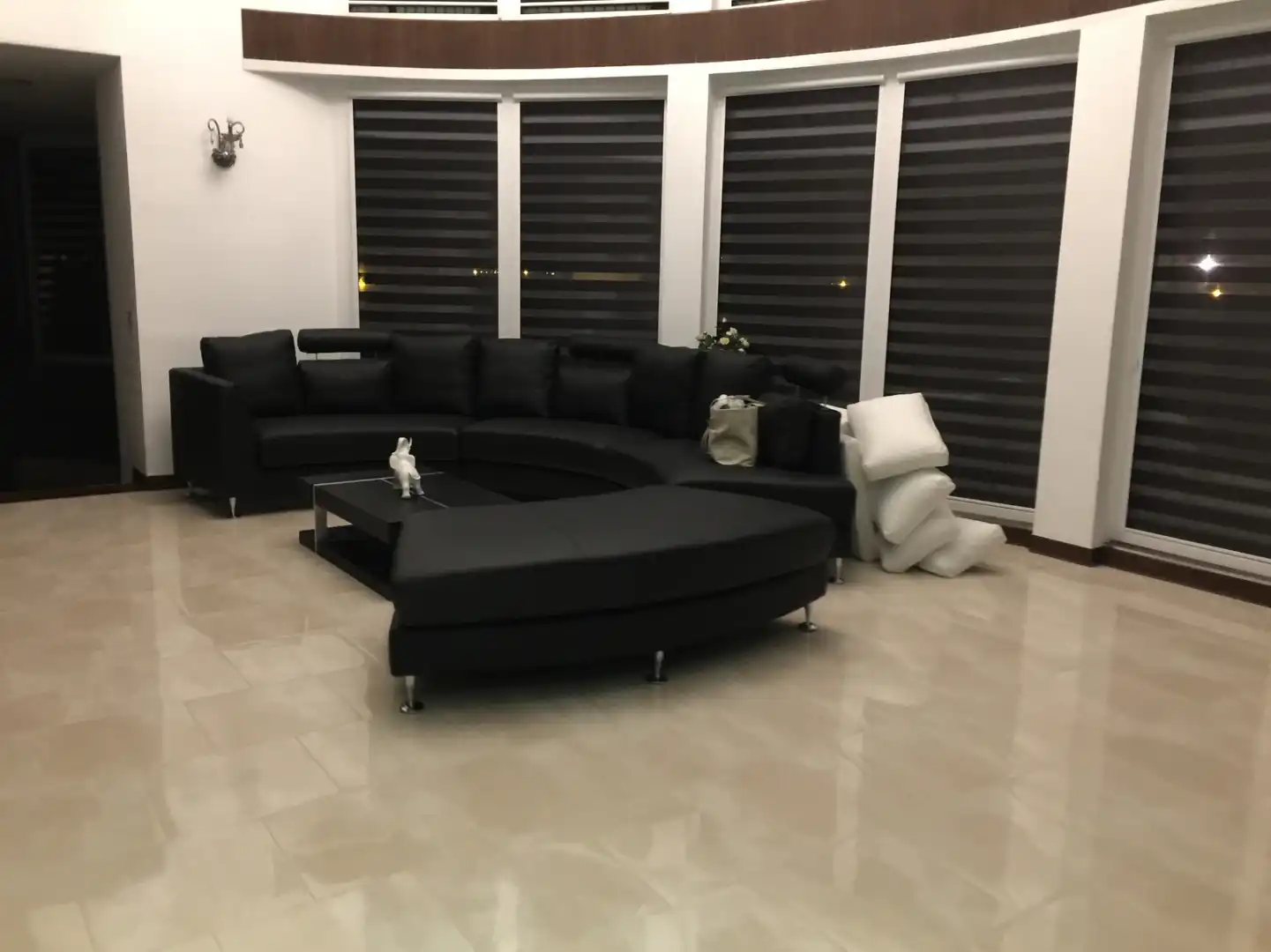 Sala de estar de Casa o chalet en venta en L'Alfàs del Pi con Aire acondicionado, Calefacción y Jardín privado