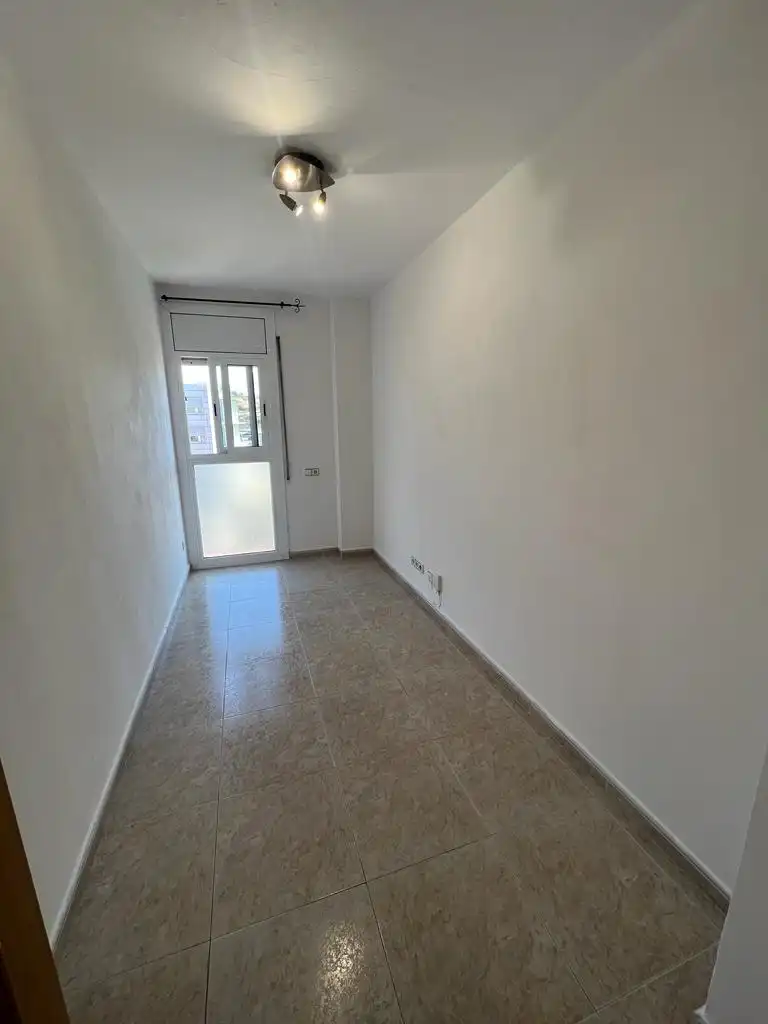 Habitación de Piso en venta en Granollers con Calefacción, Balcón y Alarma