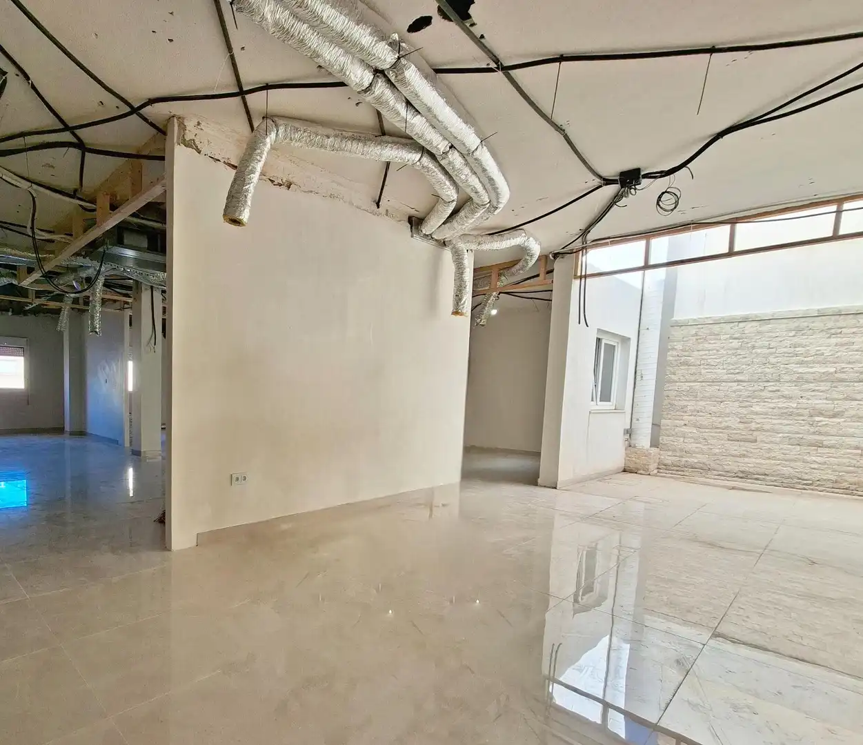 Commercial properties for sale in Roquetas de Mar