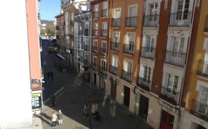 Vista exterior de Pis en venda en Burgos Capital amb Calefacció i Moblat