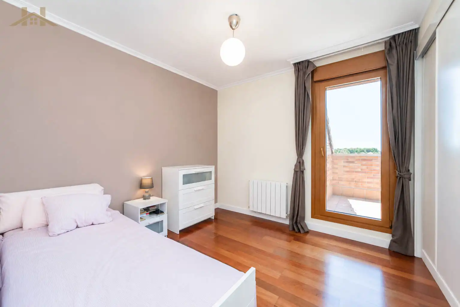 Bedroom of Attic for sale in Boadilla del Monte  with Air Conditioner, Heating and Private garden