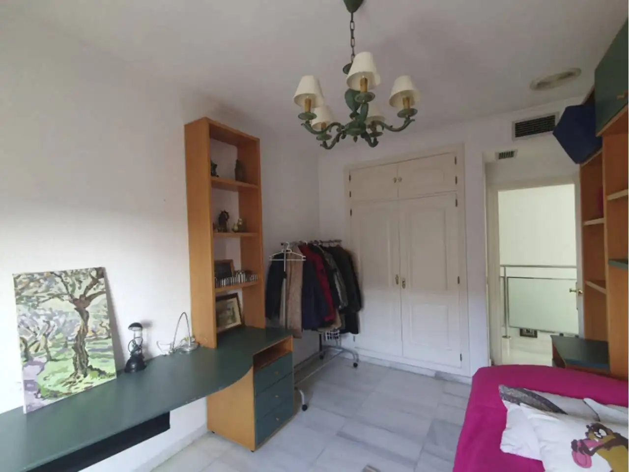 Dormitori de Casa o xalet en venda en Badajoz amb Calefacció, Jardí privat i Terrassa