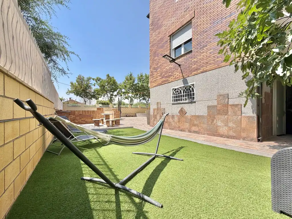 Terrassa de Casa adosada en venda en Ugena amb Aire condicionat, Calefacció i Jardí privat