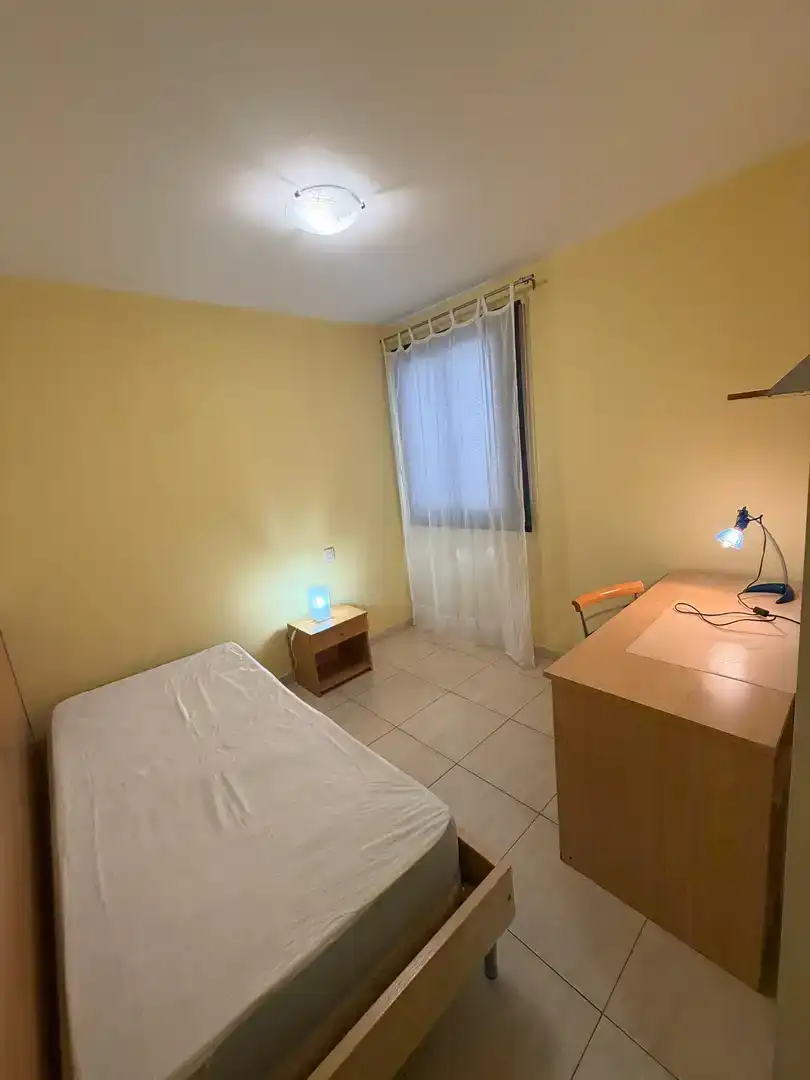 Bedroom of Flat for rent in San Cristóbal de la Laguna  with Balcony