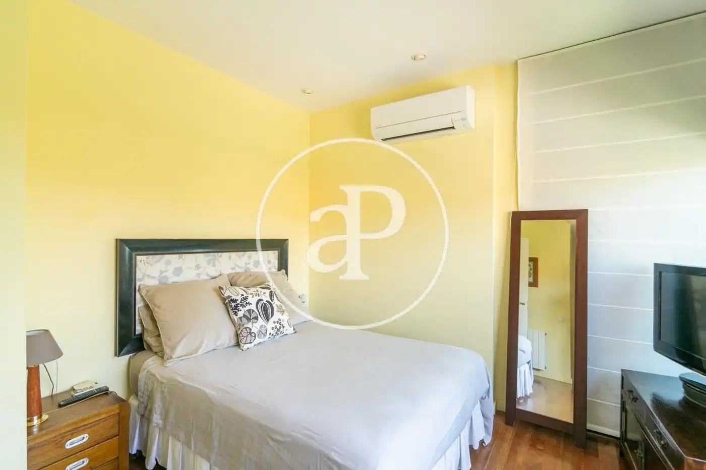 Bedroom of Houses for sale in Sant Just Desvern  with Air Conditioner, Heating and Private garden