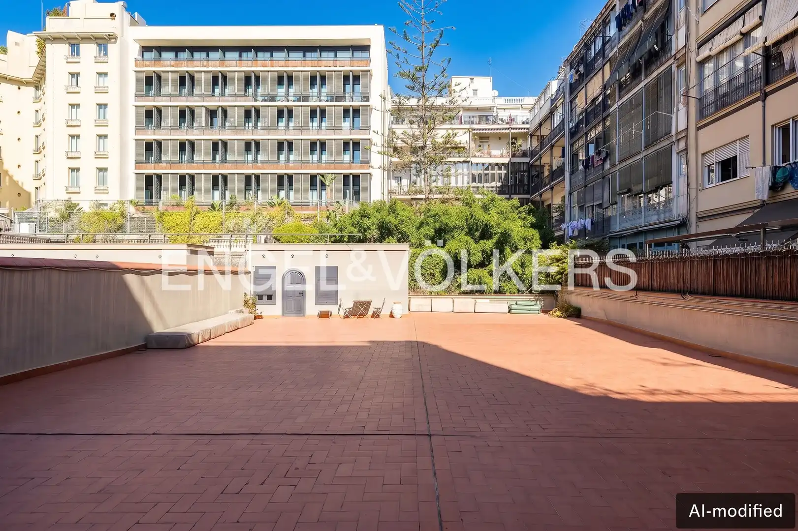 Piso con terraza en venta en Eixample