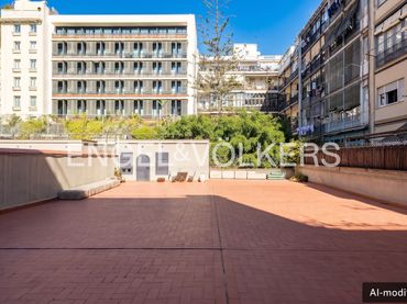 Flat with balcony for sale in Eixample