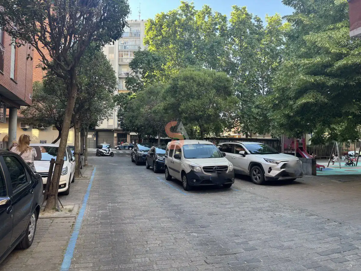 Parking de Piso de alquiler en Valladolid con Calefacción