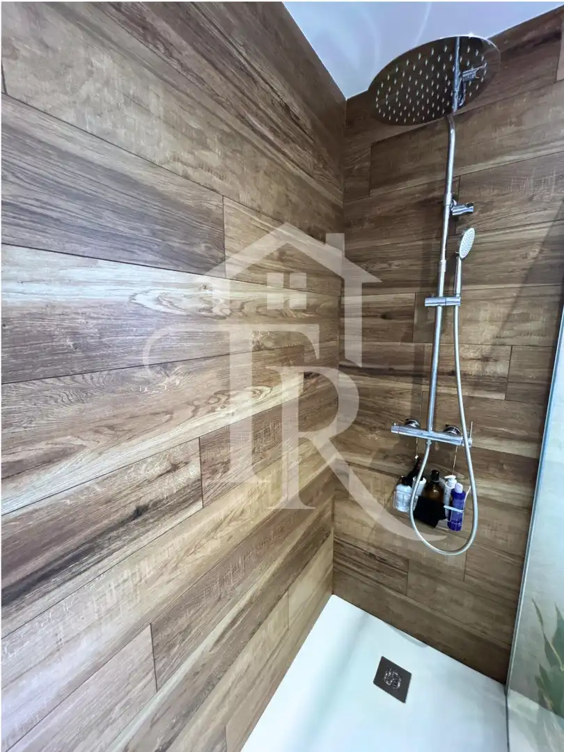Bathroom of Houses for sale in Roda de Berà  with Air Conditioner, Heating and Private garden