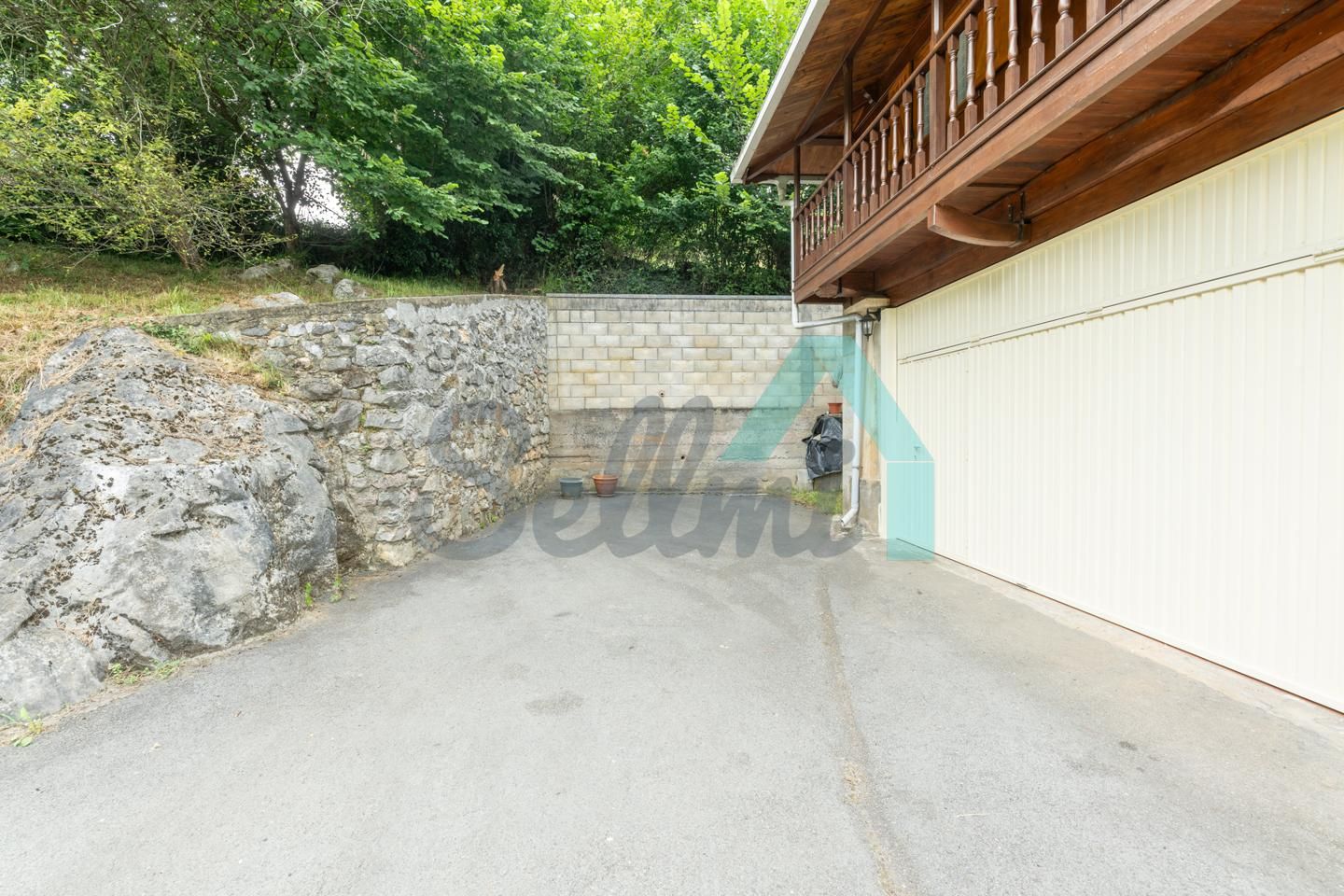 Vista exterior de Casa o xalet en venda en Grado amb Jardí privat, Terrassa i Traster