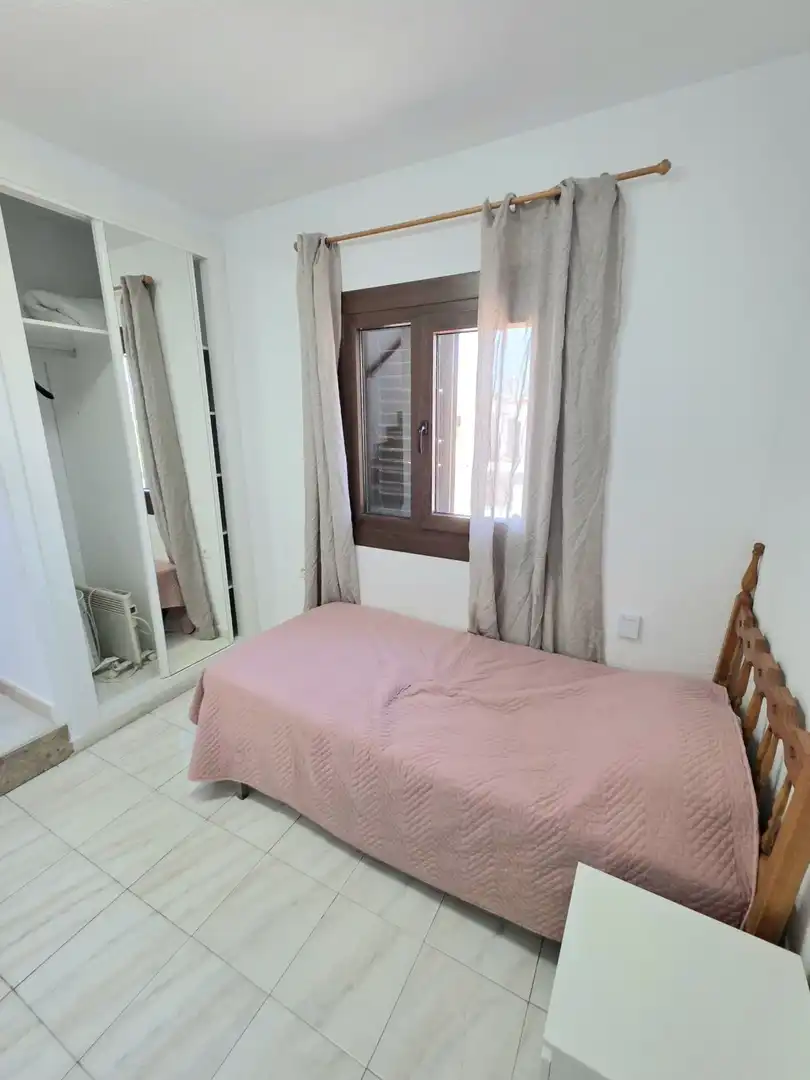 Dormitori de Dúplex en venda en Torrevieja amb Aire condicionat, Terrassa i Moblat