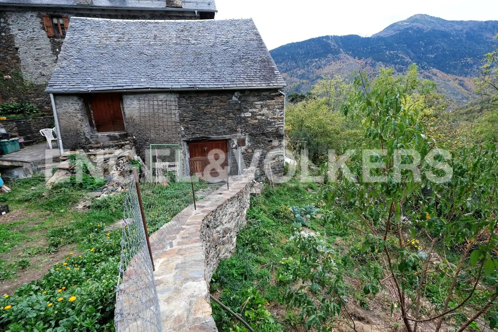 Vista exterior de Casa o chalet en venta en Bausen con Jardín privado