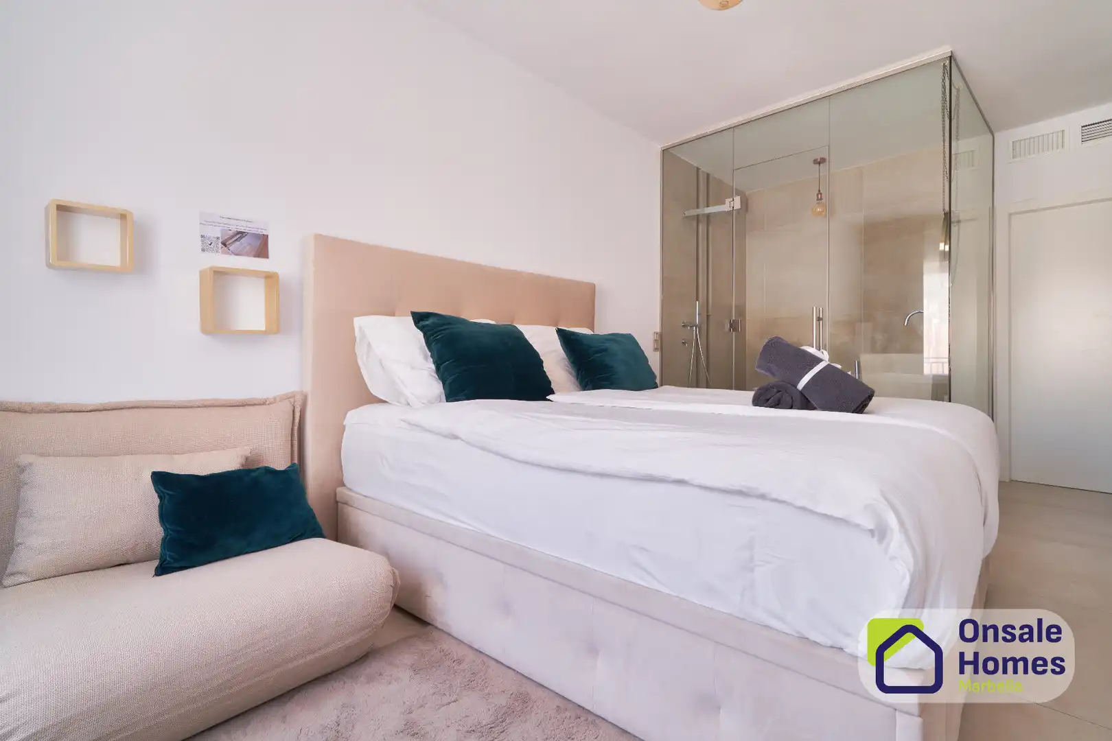 Habitación de Piso en venta en Marbella con Aire acondicionado, Terraza y Balcón