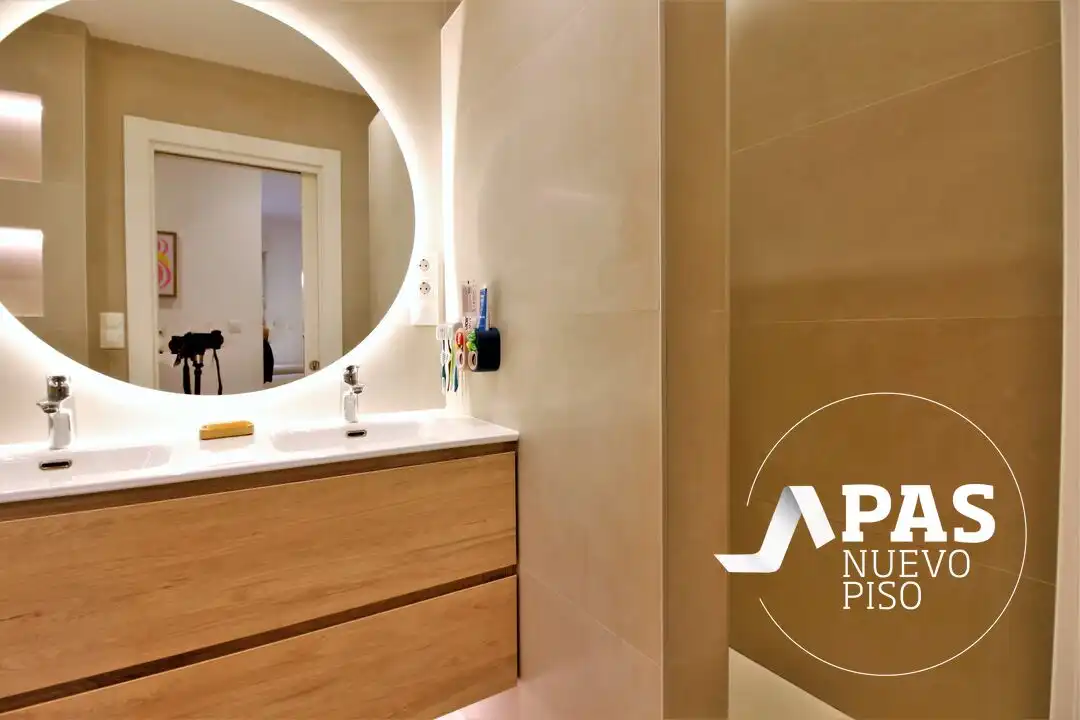 Bathroom of Flat for sale in Centro - Ayuntamiento