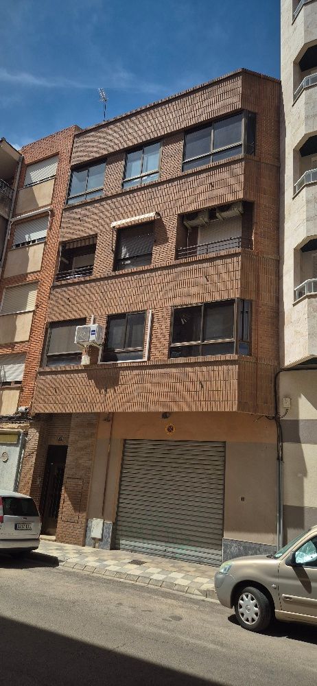 Vista exterior de Piso en venta en  Albacete Capital con Calefacción, Trastero y Balcón