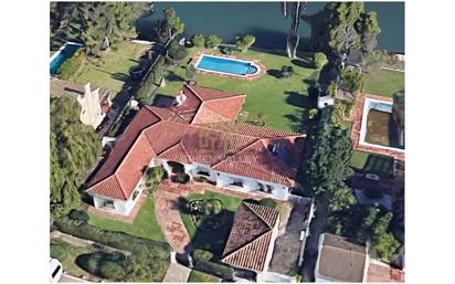 Vista exterior de Casa o xalet en venda en Los Barrios amb Terrassa i Piscina