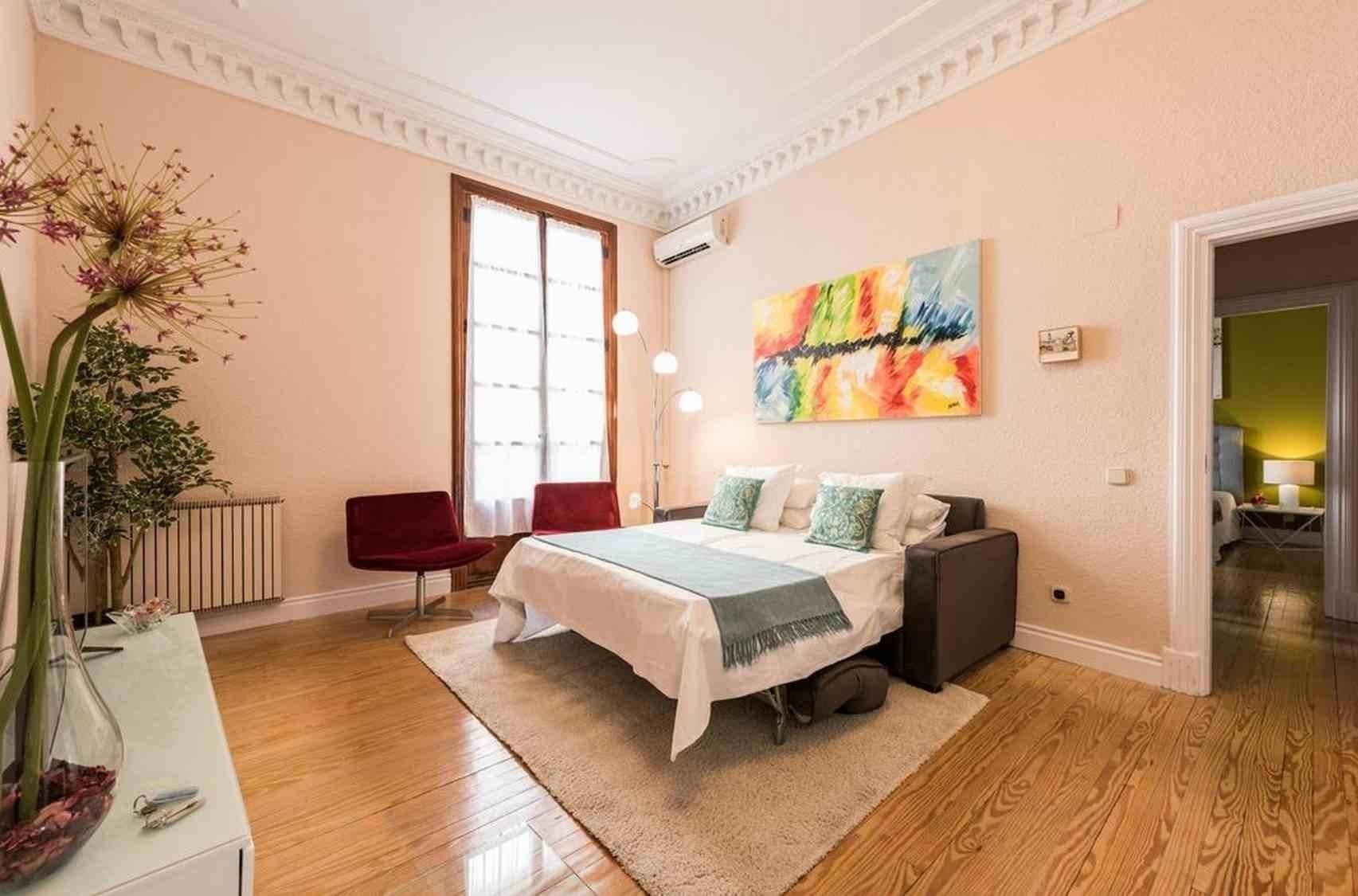 Dormitori de Apartament de lloguer en Roquetas de Mar amb Aire condicionat i Balcó