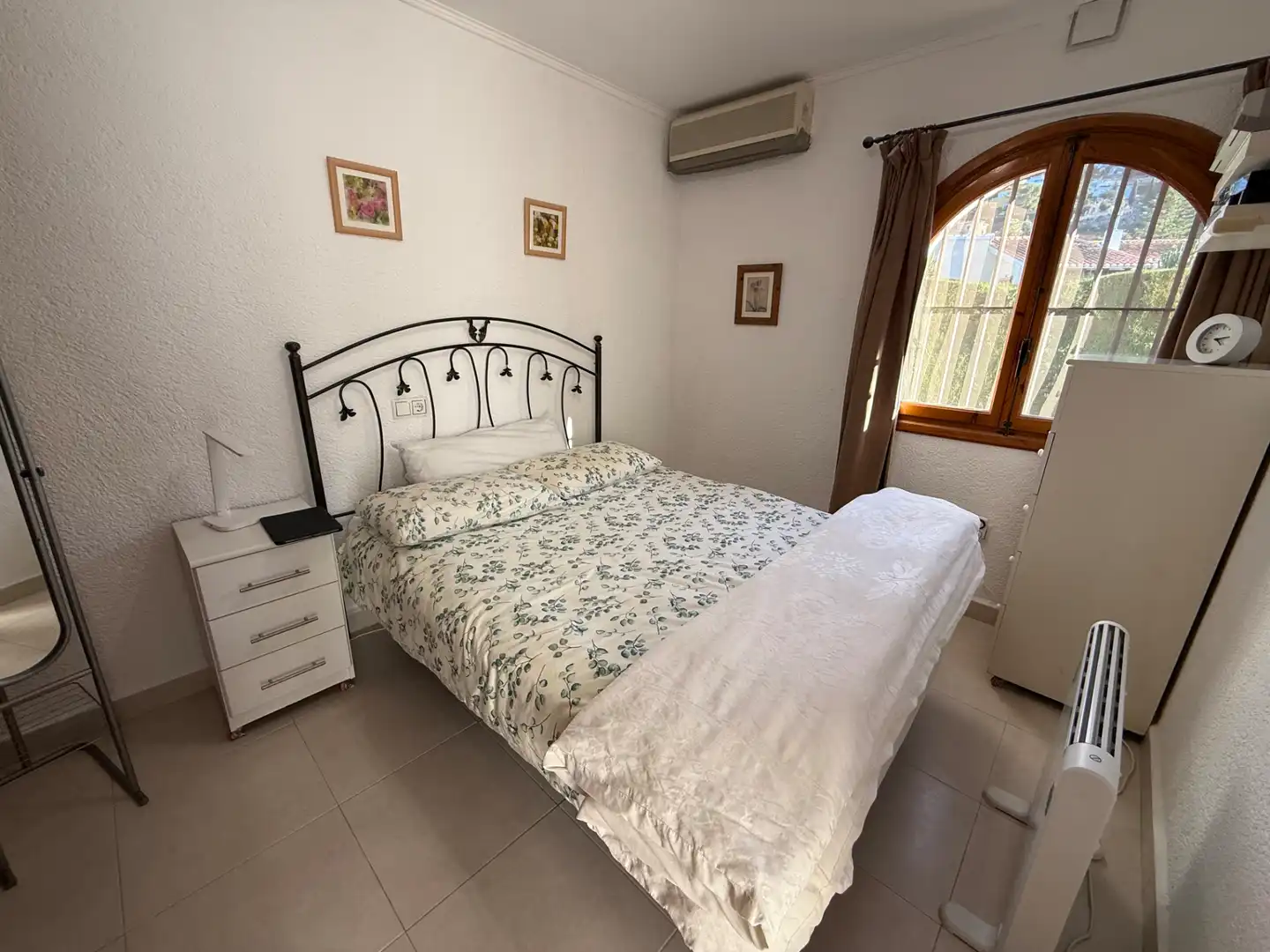 Habitación de Planta baja en venta en Dénia con Aire acondicionado, Calefacción y Jardín privado