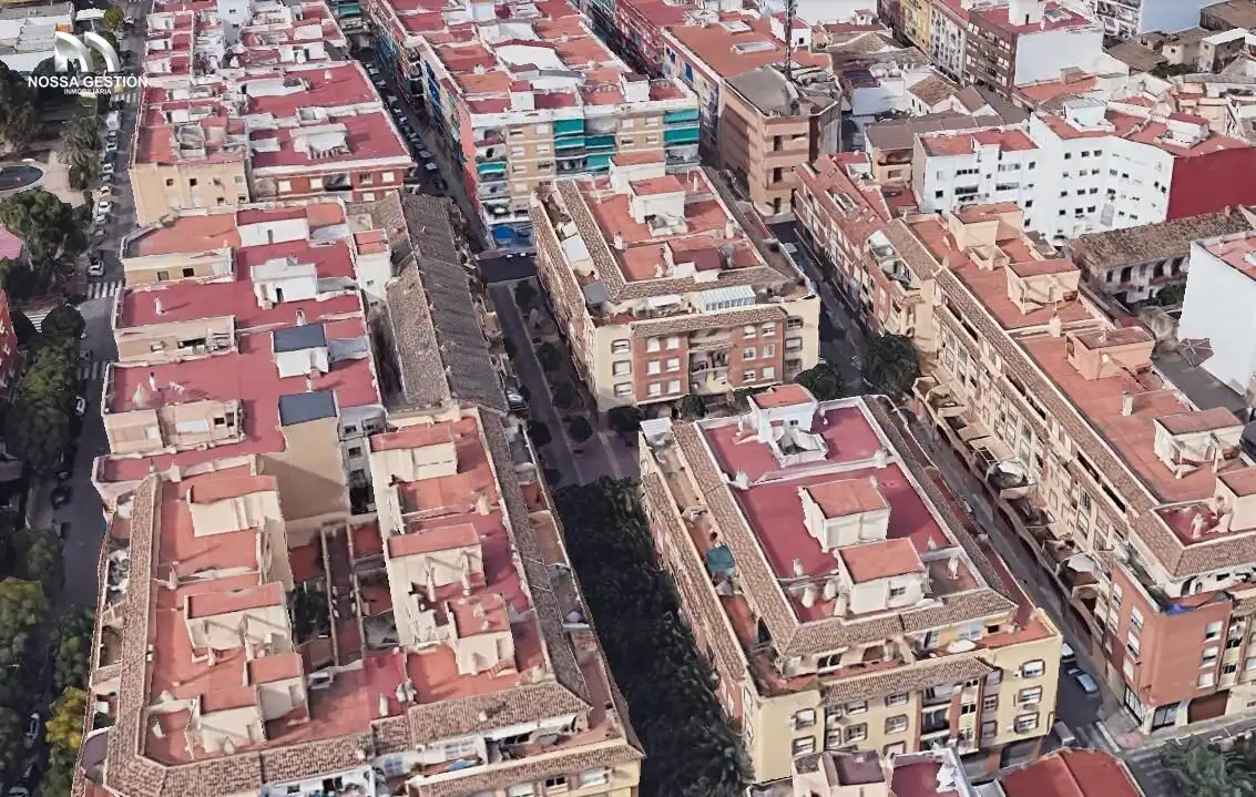 Vista exterior de Piso en venta en Paterna