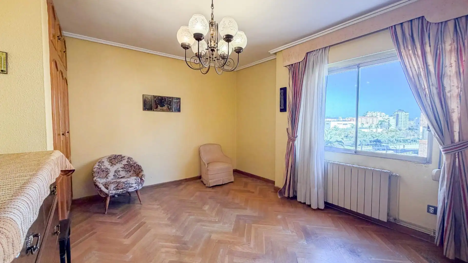 Wohnzimmer von Wohnung zum Verkauf in Valencia mit Klimaanlage, Heizung und Parkett