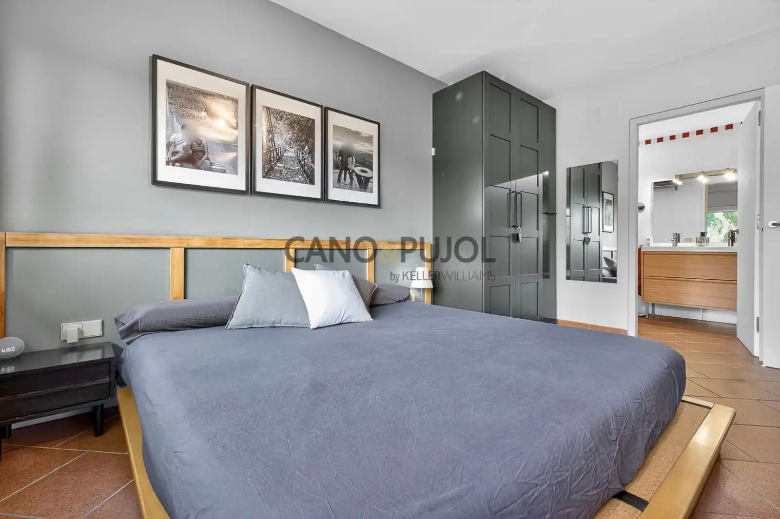 Bedroom of Houses for sale in Terrassa  with Air Conditioner, Heating and Terrace