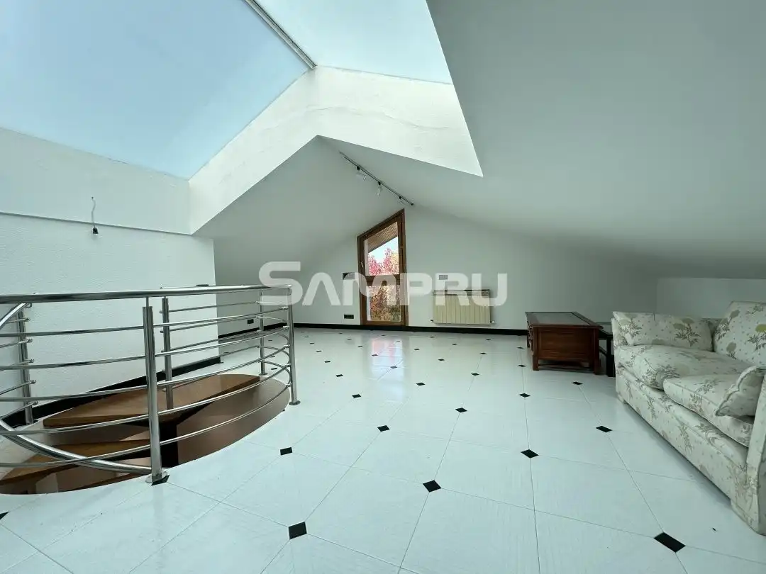 Wohnung zum Verkauf in Legutio mit Heizung, Privatgarten und Terrasse
