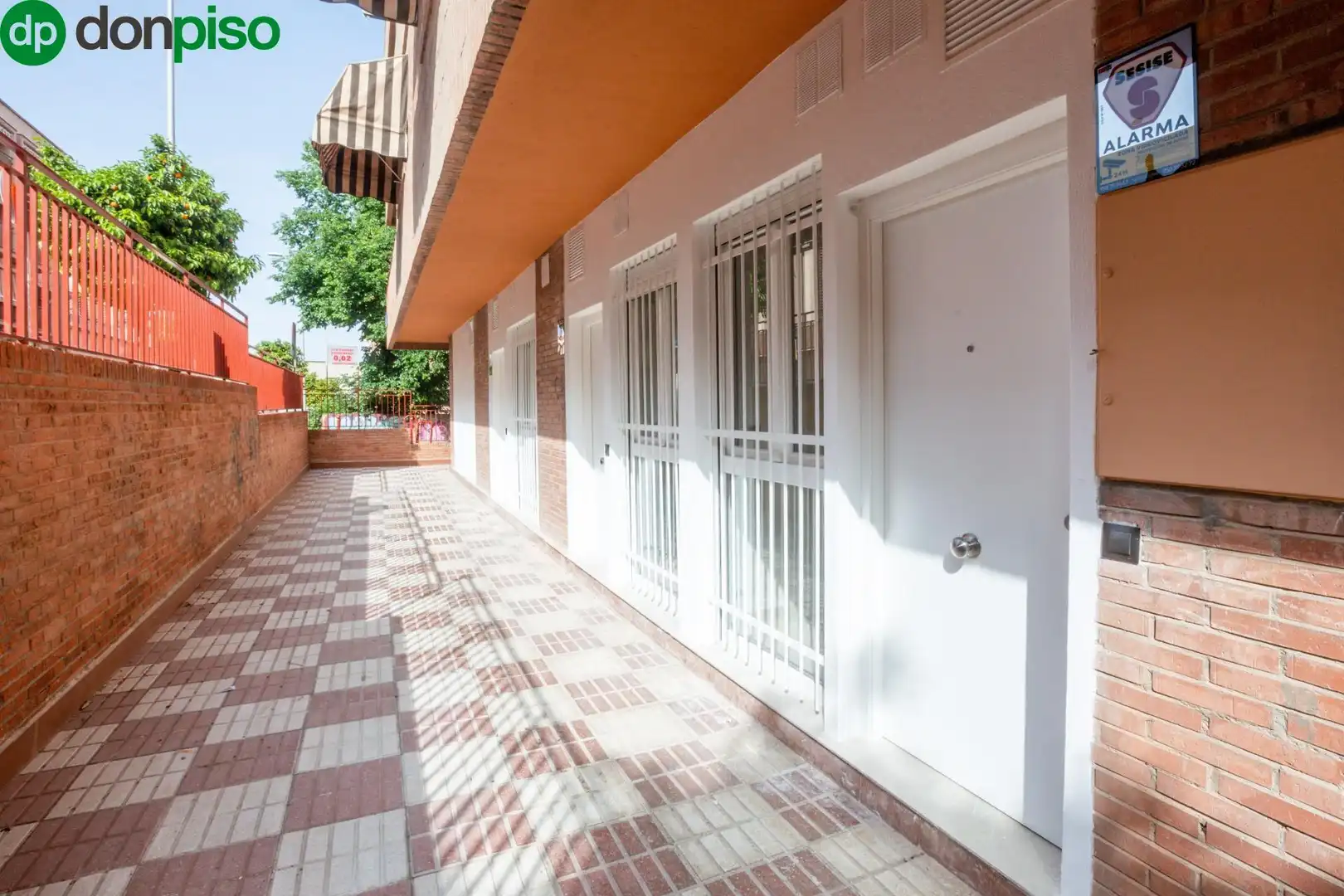 Exterior view of Study for sale in Granada  with Air Conditioner, Heating and Furnished