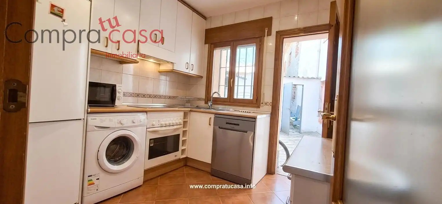 Cocina de Casa o chalet de alquiler en Segovia con Calefacción, Trastero y Balcón