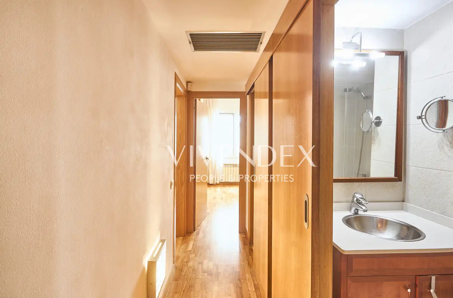 Flat for sale in Barcelona  with Heating, Parquet flooring and Balcony
