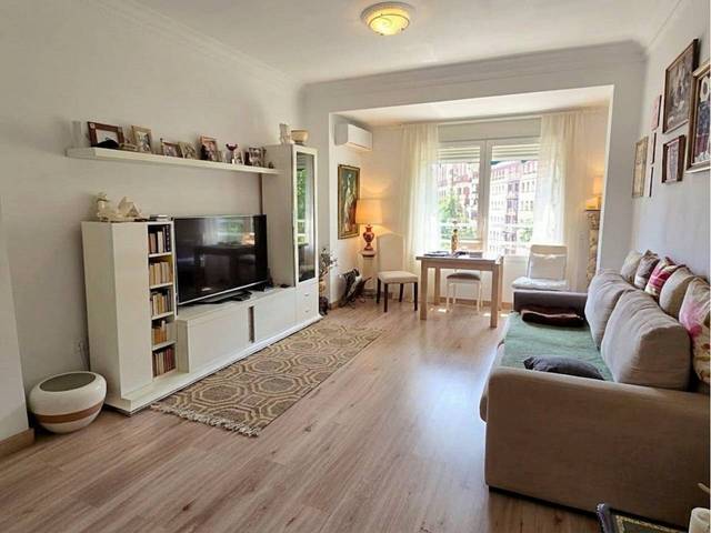 Piso en Venta en Calle Primado Reig en Els Orriols