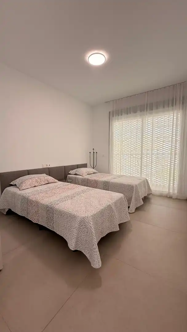 Schlafzimmer von Dachboden zum Verkauf in Benalmádena mit Klimaanlage, Terrasse und Abstellraum