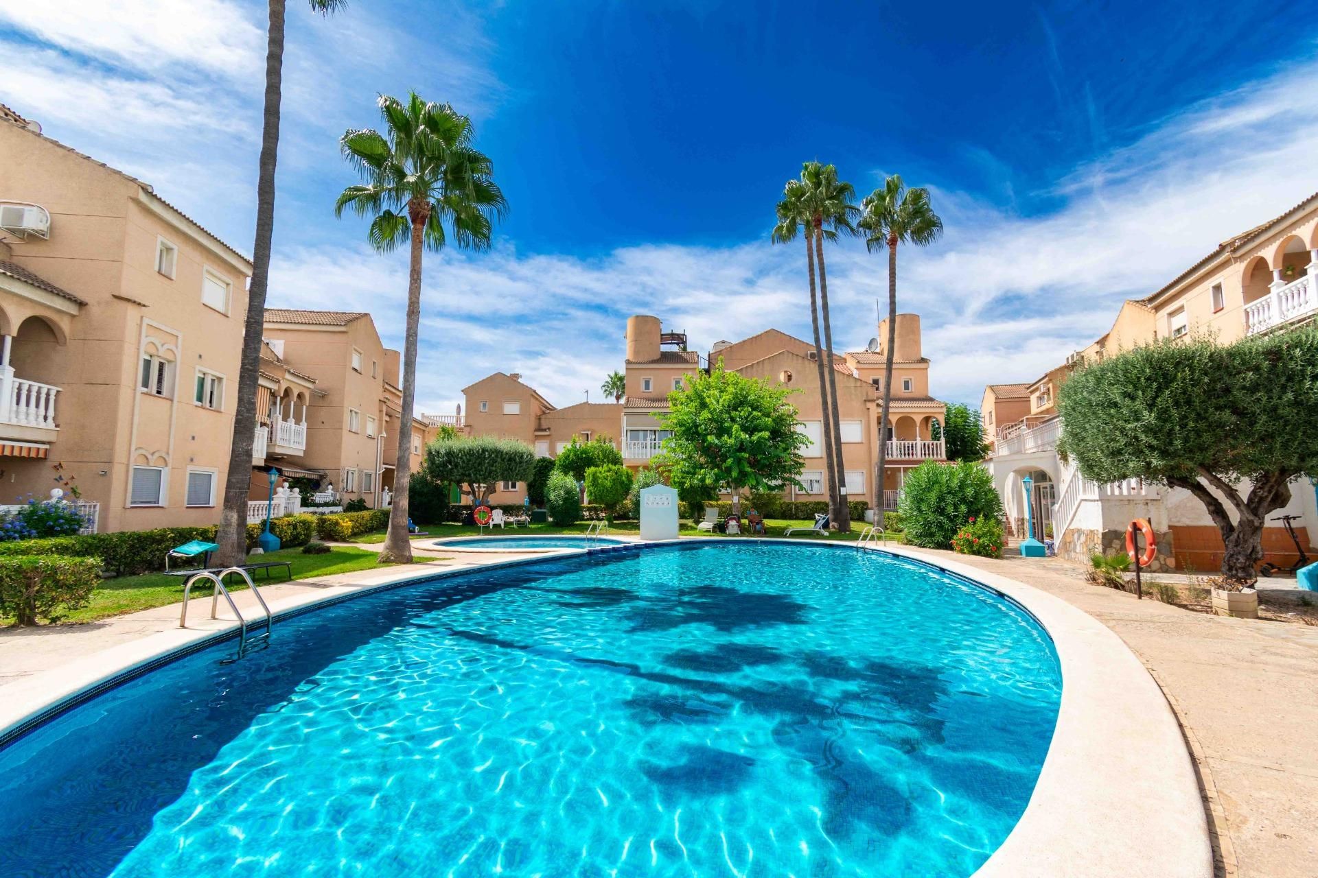 Piscina de Dúplex en venda en L'Alfàs del Pi amb Aire condicionat, Jardí privat i Terrassa