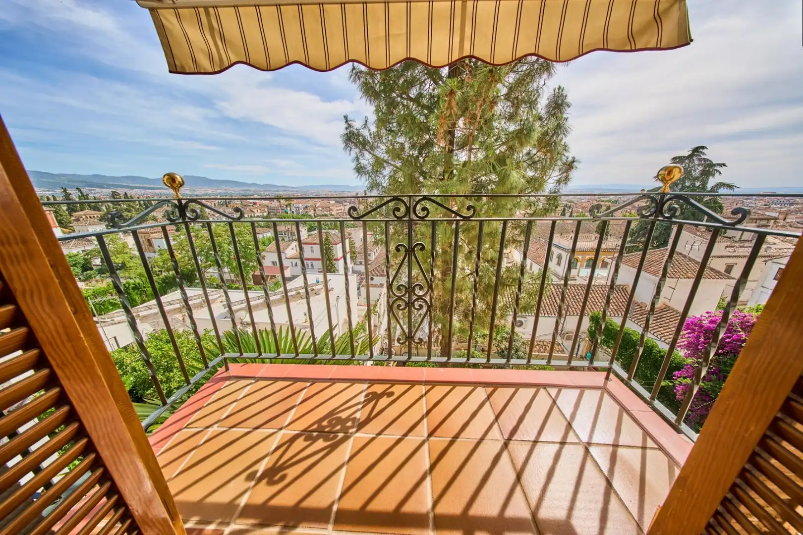 Terraza de Casa o chalet en venta en Granada con Aire acondicionado, Calefacción y Jardín privado
