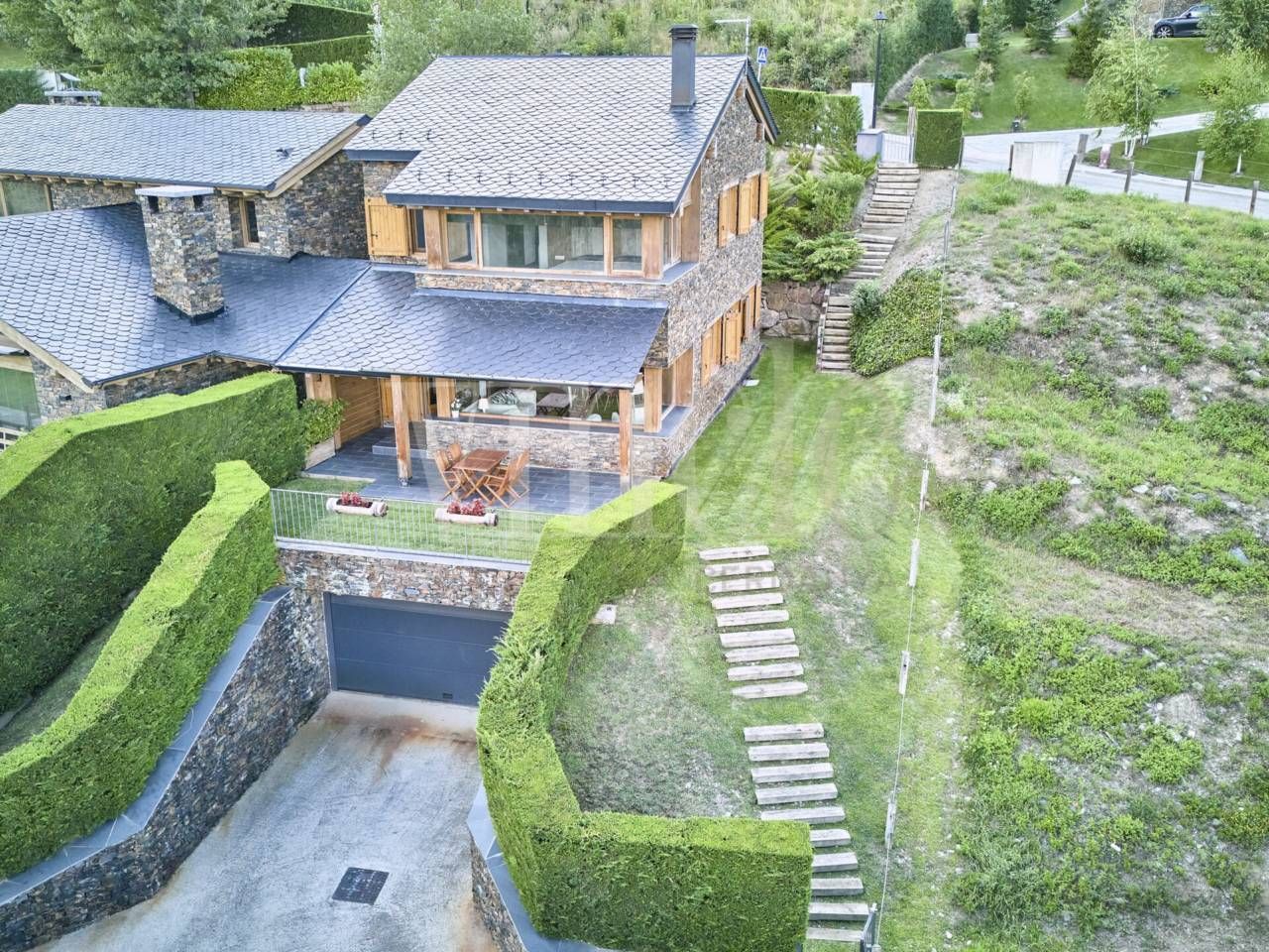 Vista exterior de Casa o xalet en venda en Bolvir amb Calefacció, Jardí privat i Parquet
