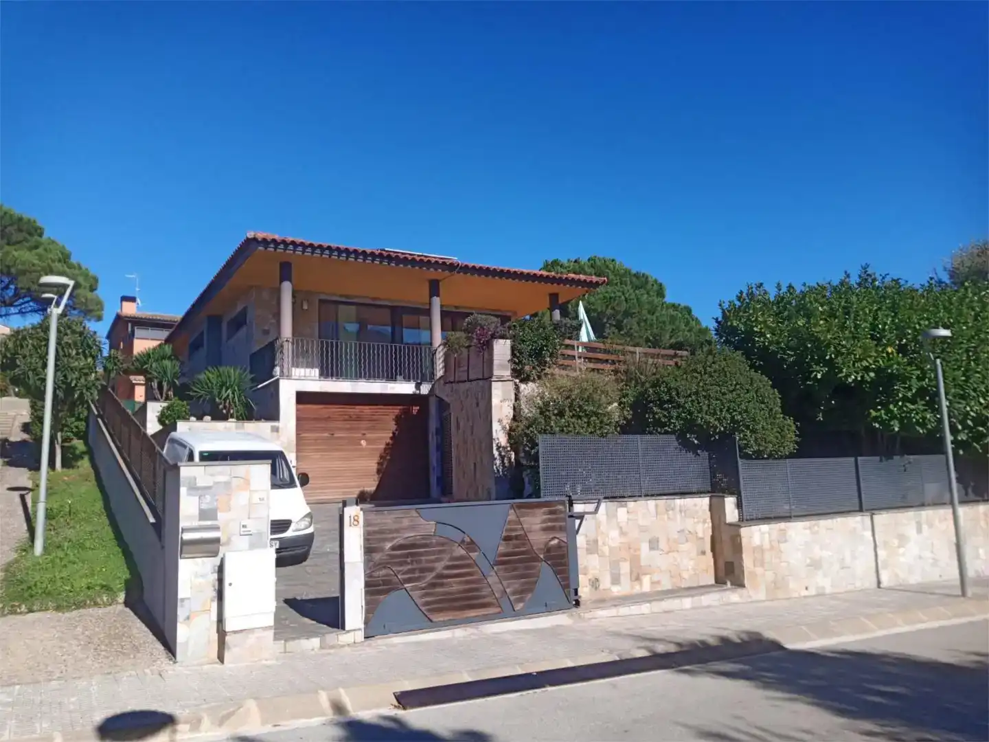 Vista exterior de Casa o xalet en venda en Sant Martí de Centelles amb Aire condicionat i Piscina