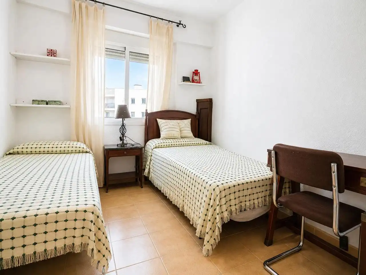 Schlafzimmer von Erdgeschoss zum Verkauf in Santa Pola mit Terrasse