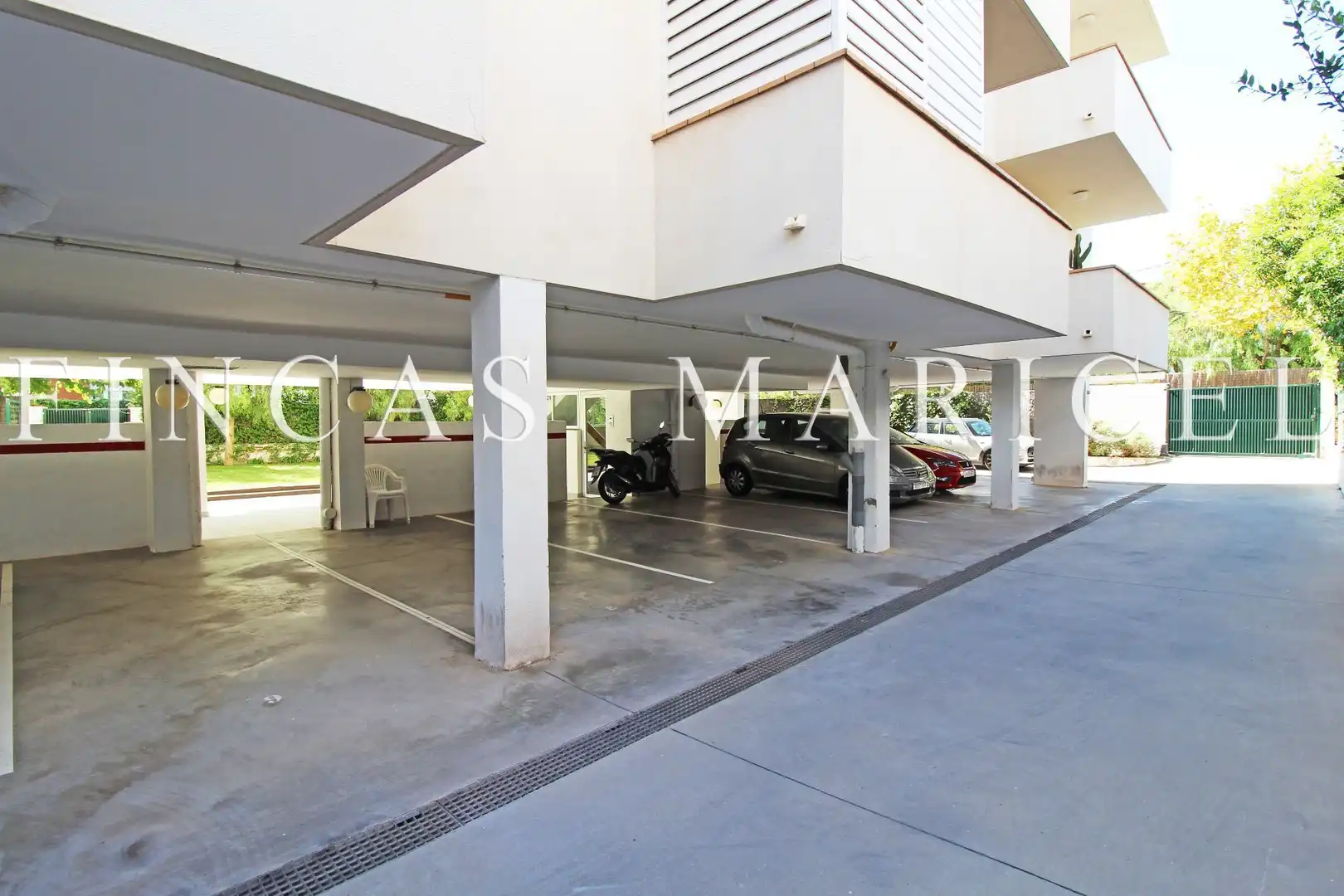 Parkplatz von Wohnung zum Verkauf in Sitges mit Heizung, Terrasse und Gemeinschaftspool