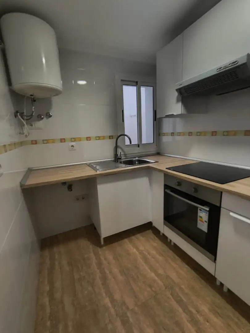 Flat with lift for sale in Carrer Espronceda, imagen 5