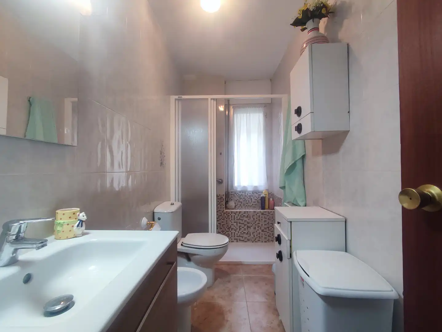 Baño de Piso en venta en Igea con Amueblado, Lavadora y Microondas