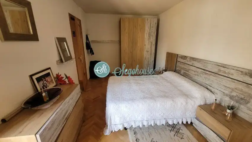 Dormitori de Casa o xalet en venda en Segovia amb Calefacció, Parquet i Terrassa