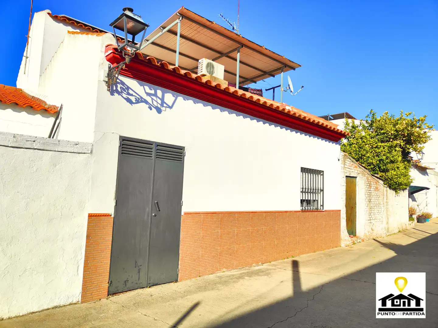 Vista exterior de Casa o chalet en venta en Villarrasa con Aire acondicionado, Terraza y Trastero